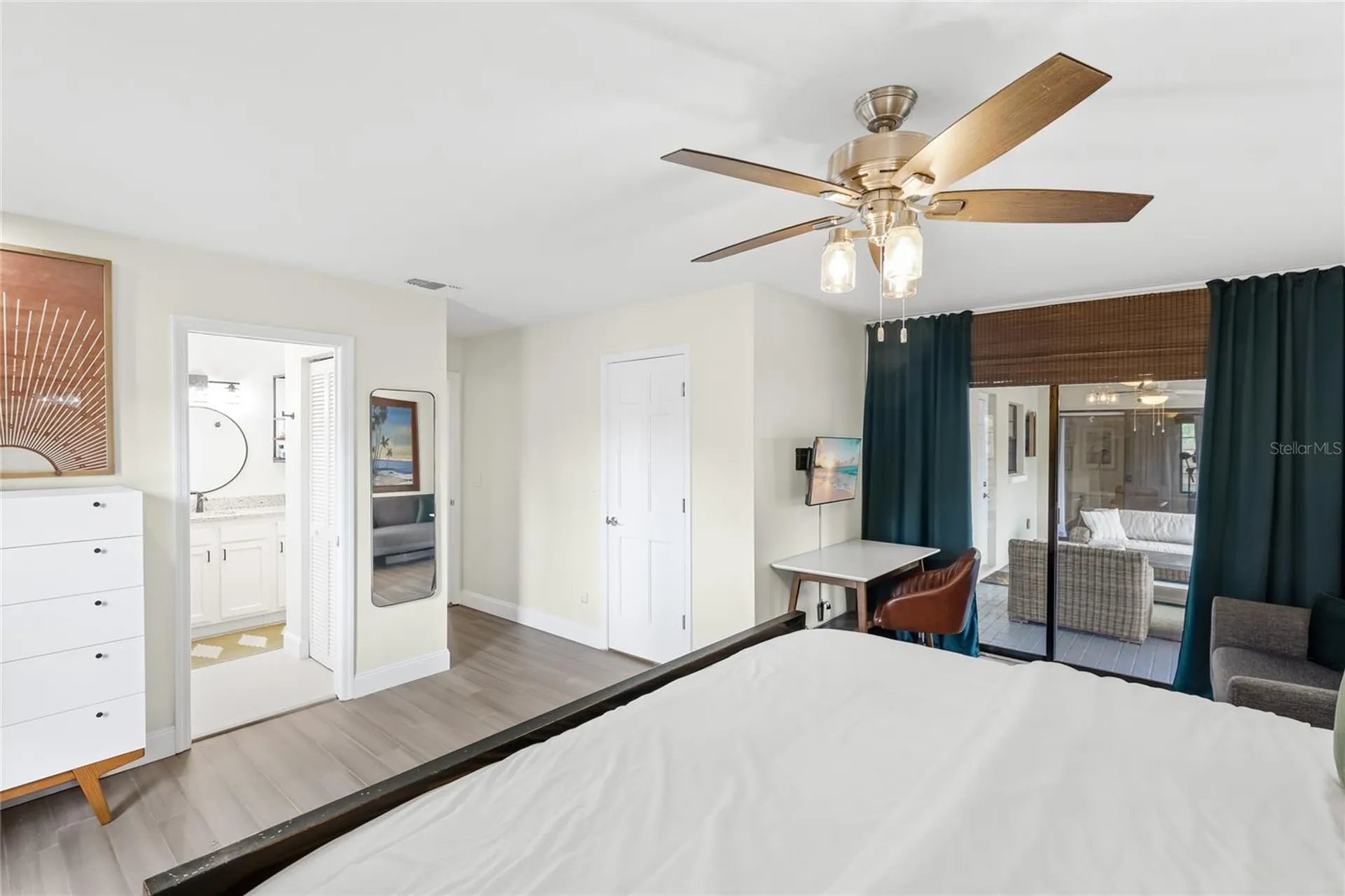6513 29th Avenue W Bradenton FL 34209