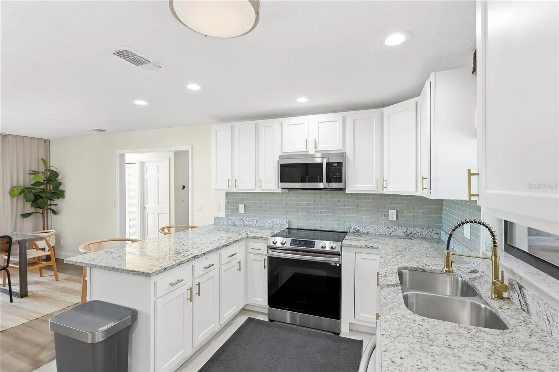 6513 29th Avenue W Bradenton FL 34209