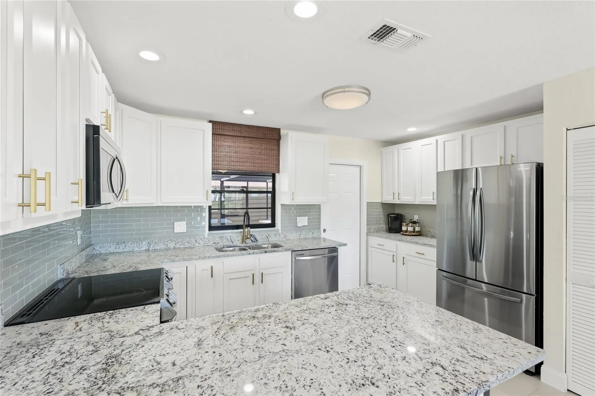 6513 29th Avenue W Bradenton FL 34209