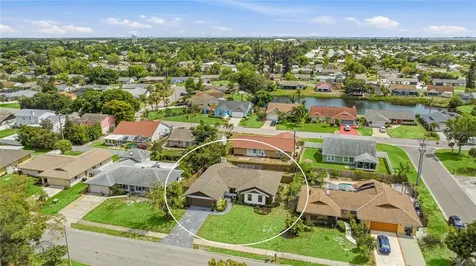 6513 29th Avenue W Bradenton FL 34209