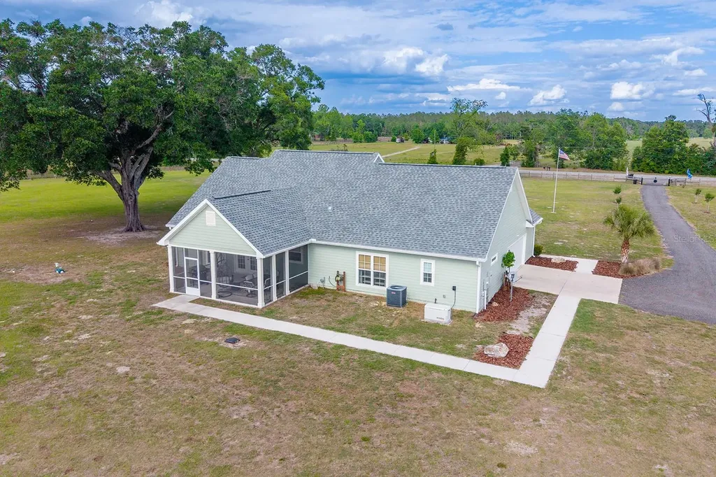 5739 SW County Road 341 Trenton FL 32693