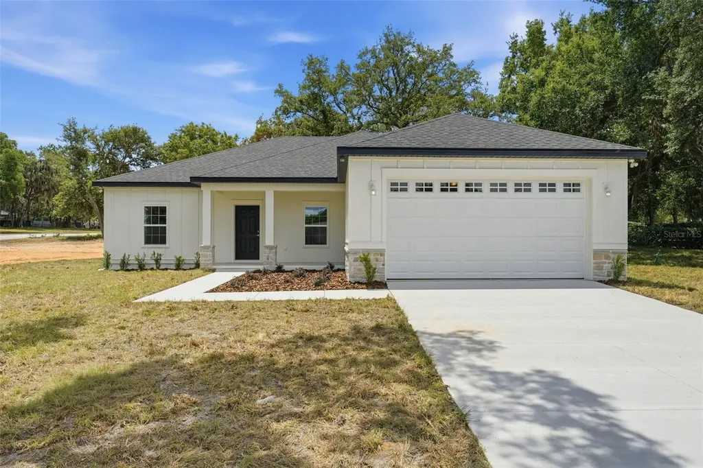 13404 New York Avenue Astatula FL 34705