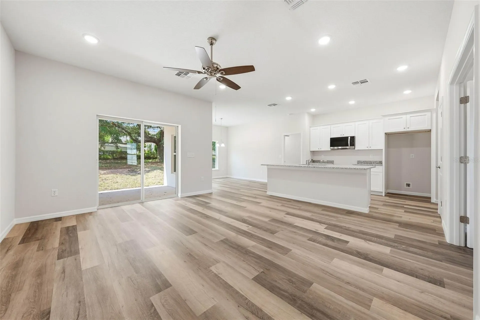 13404 New York Avenue Astatula FL 34705