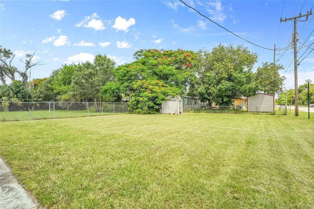 2102 Avenue P Fort Pierce FL 34950