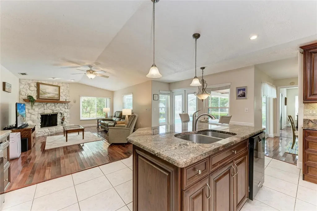 6109 26th Avenue E Bradenton FL 34208