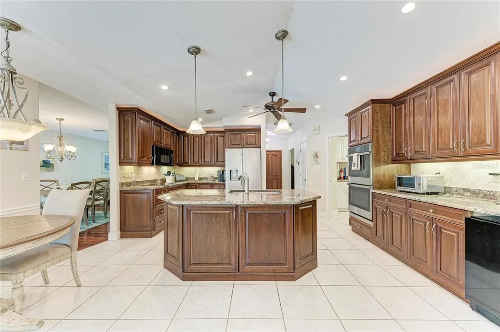 6109 26th Avenue E Bradenton FL 34208