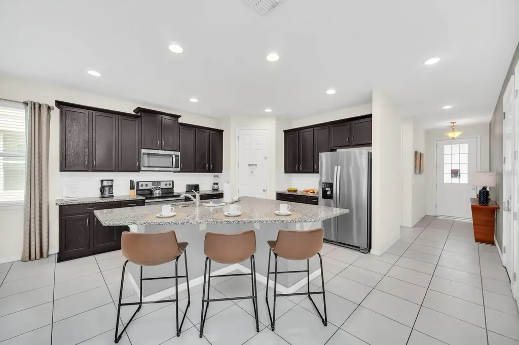 9009 Egret Mills Terrace Kissimmee FL 34747