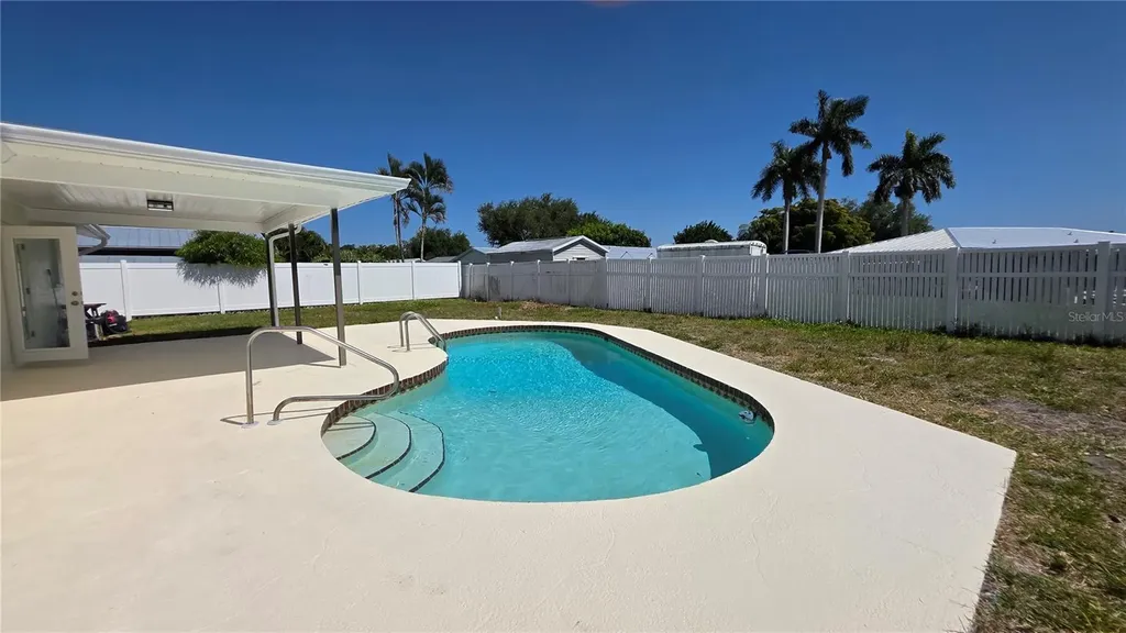 6817 11th Avenue NW Bradenton FL 34209