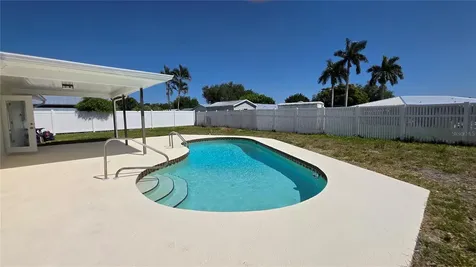 6817 11th Avenue NW Bradenton FL 34209