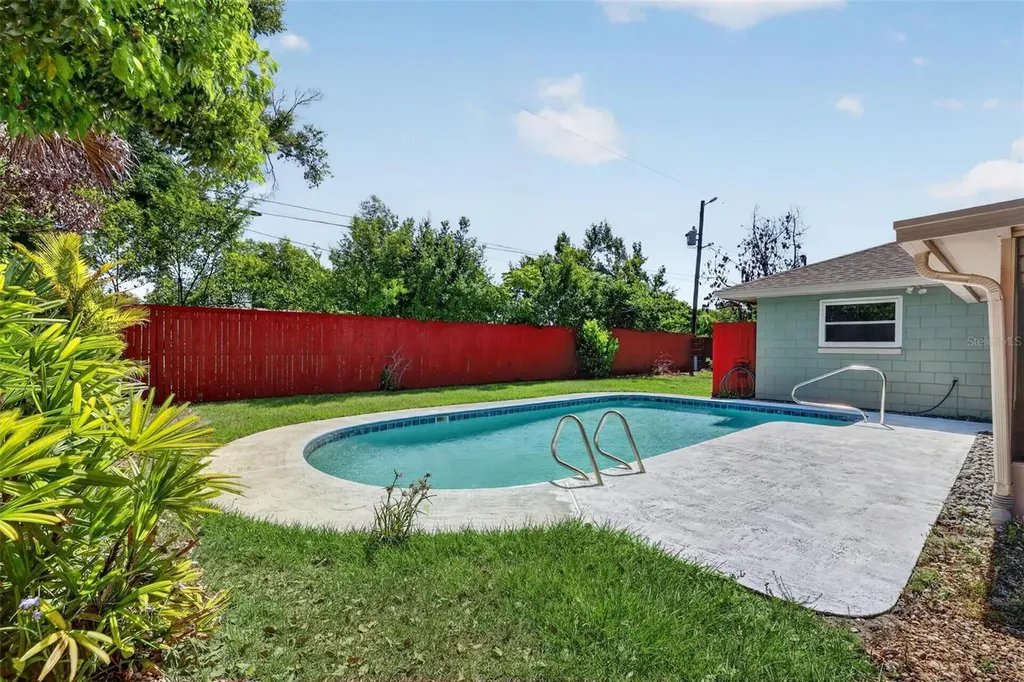 2102 Winnebego Trail Fern Park FL 32730