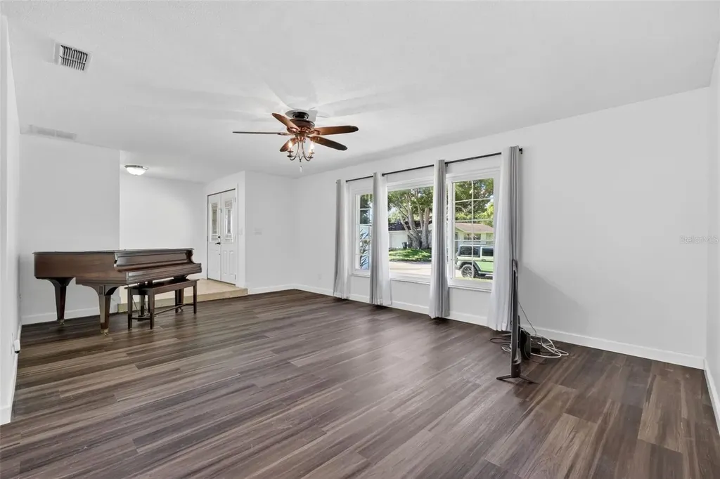 2102 Winnebego Trail Fern Park FL 32730