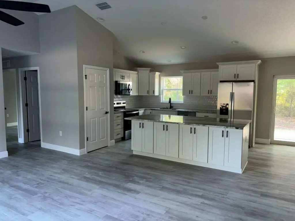 2538 W Dellwood Street Dunnellon FL 34434