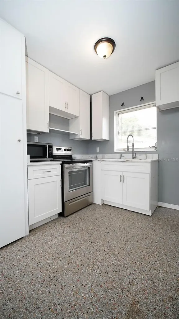 6538 42nd Avenue N St Petersburg FL 33709