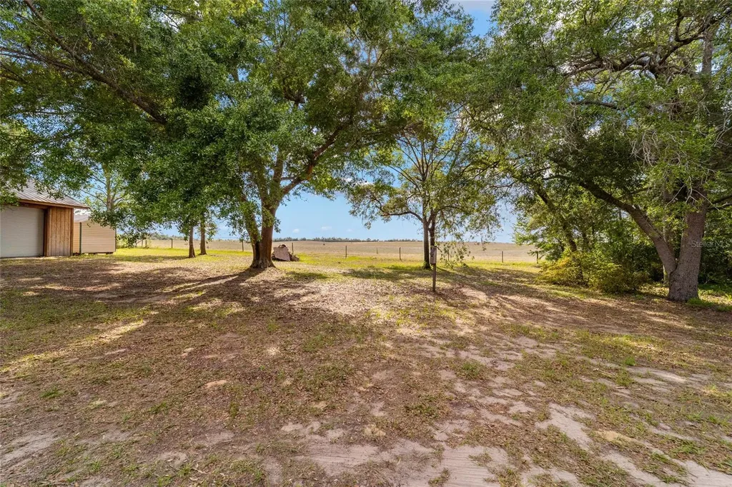 1230 SW Valencia Heights Avenue Dunnellon FL 34431
