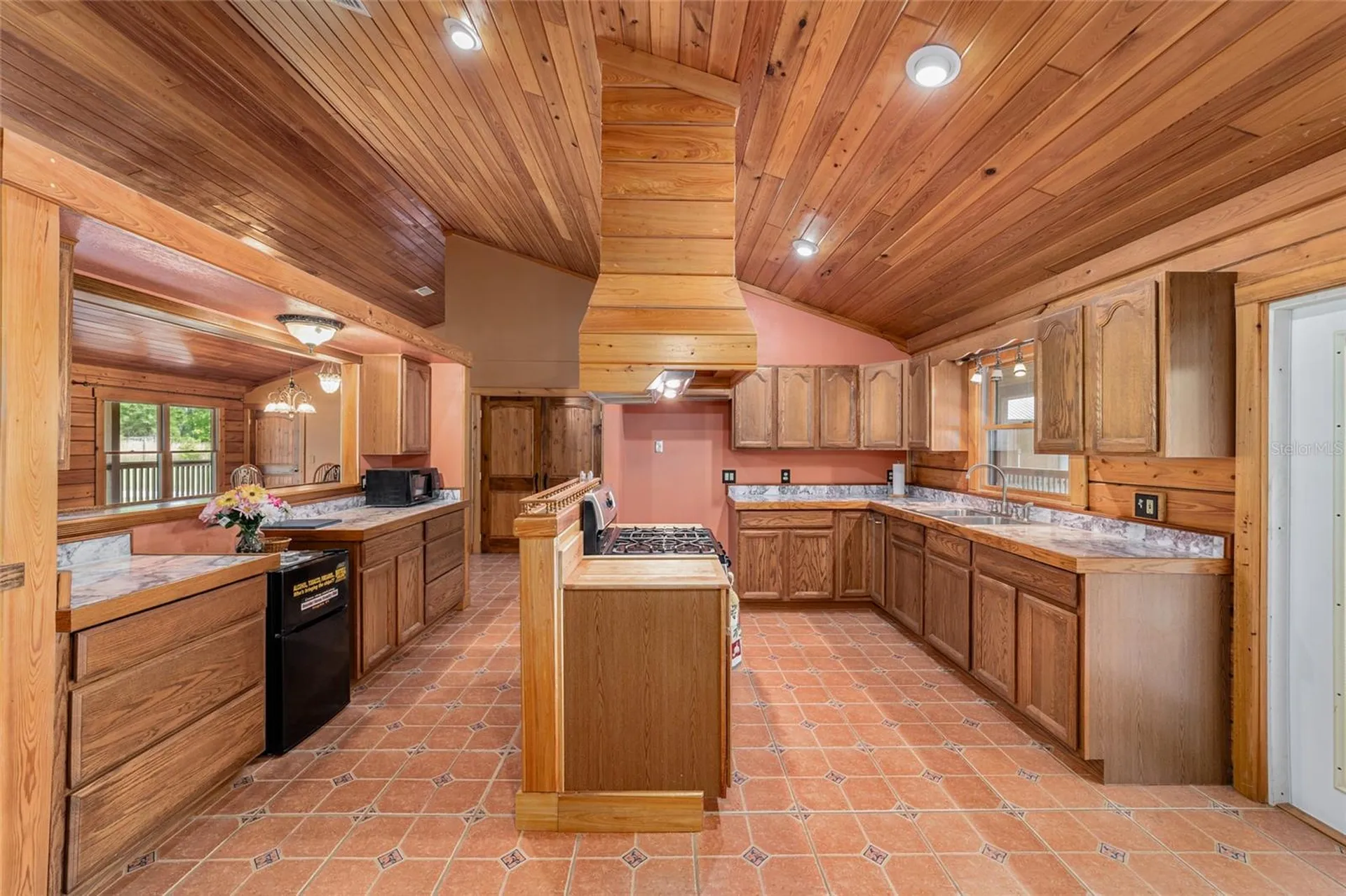 1230 SW Valencia Heights Avenue Dunnellon FL 34431