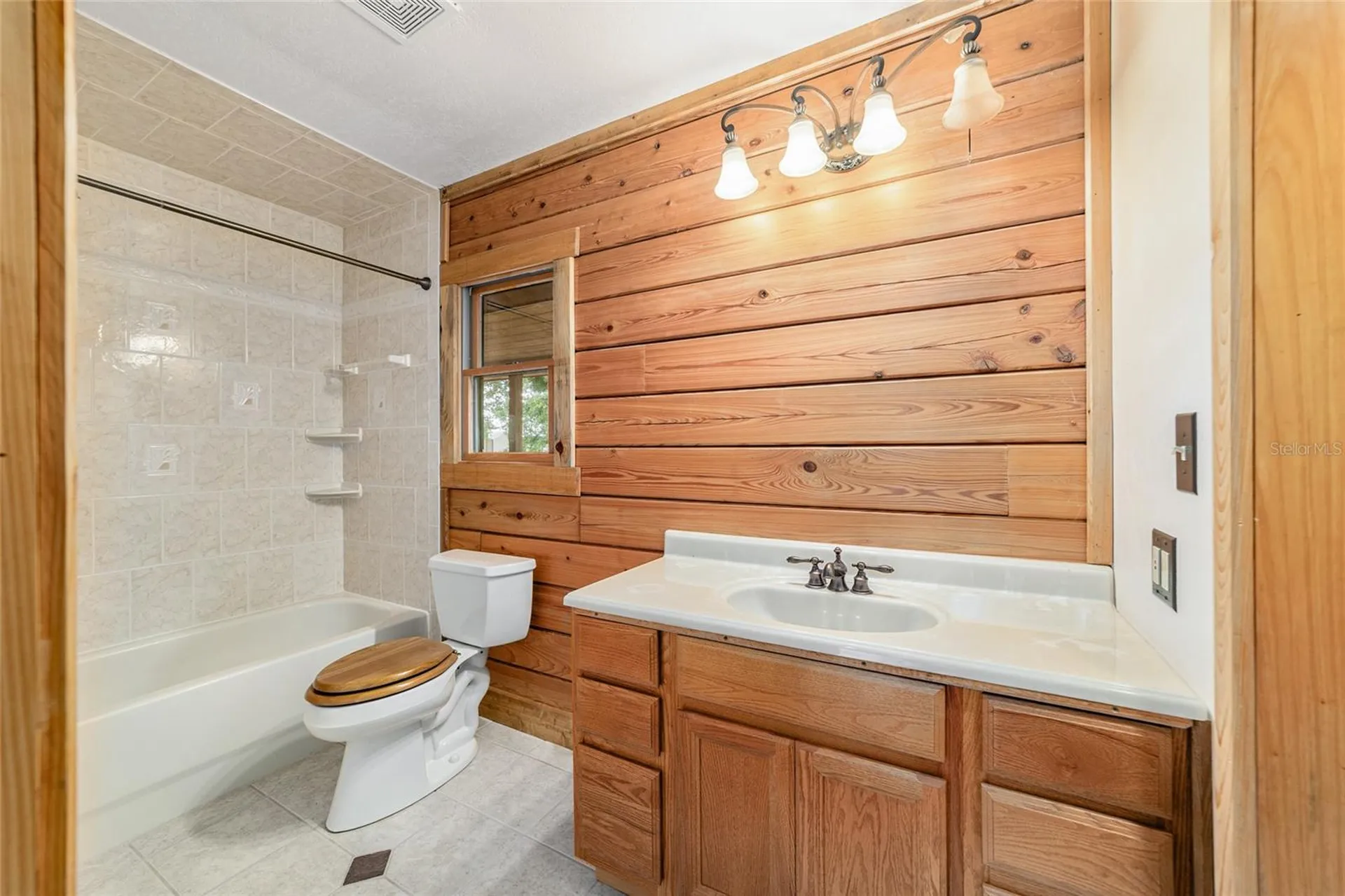 1230 SW Valencia Heights Avenue Dunnellon FL 34431