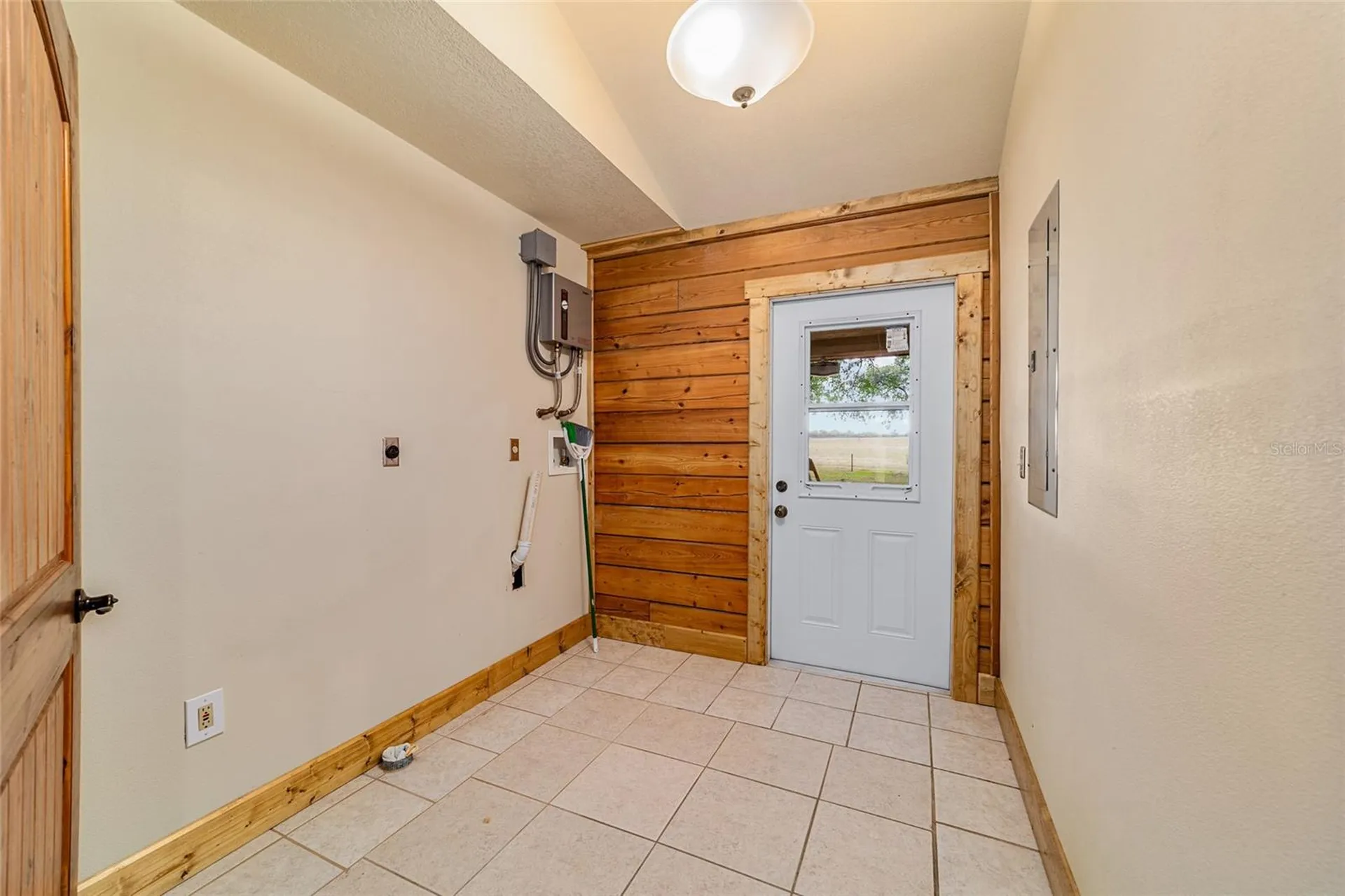 1230 SW Valencia Heights Avenue Dunnellon FL 34431