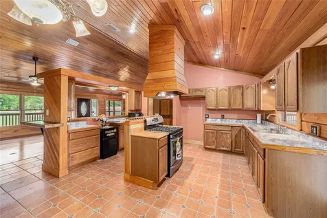 1230 SW Valencia Heights Avenue Dunnellon FL 34431