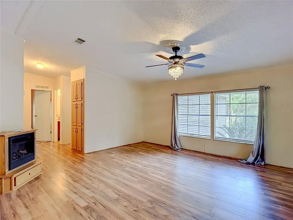 38906 Alston Avenue Zephyrhills FL 33542