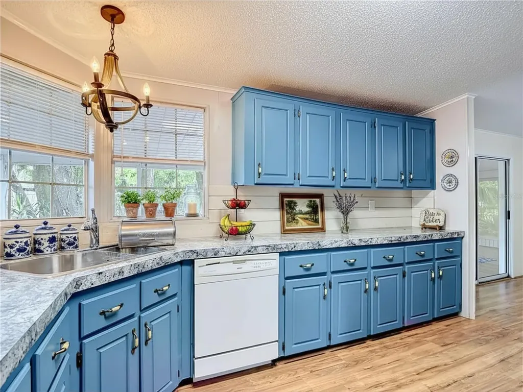 38906 Alston Avenue Zephyrhills FL 33542