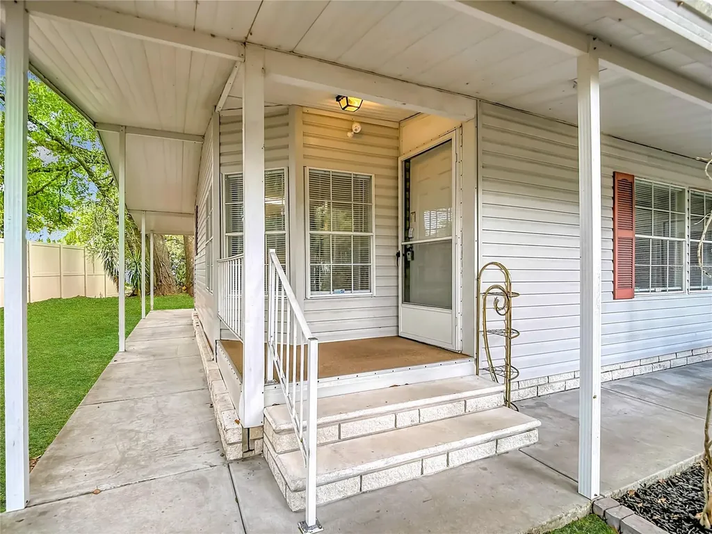 38906 Alston Avenue Zephyrhills FL 33542