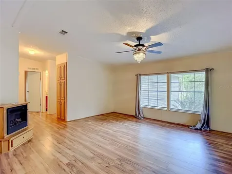 38906 Alston Avenue Zephyrhills FL 33542