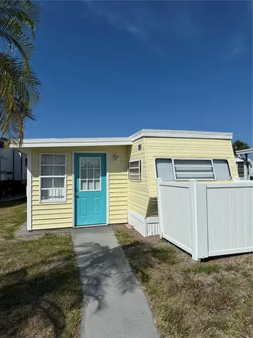 1475 Flamingo Drive Englewood FL 34224