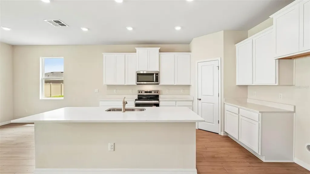 17131 James Trail Parrish FL 34219