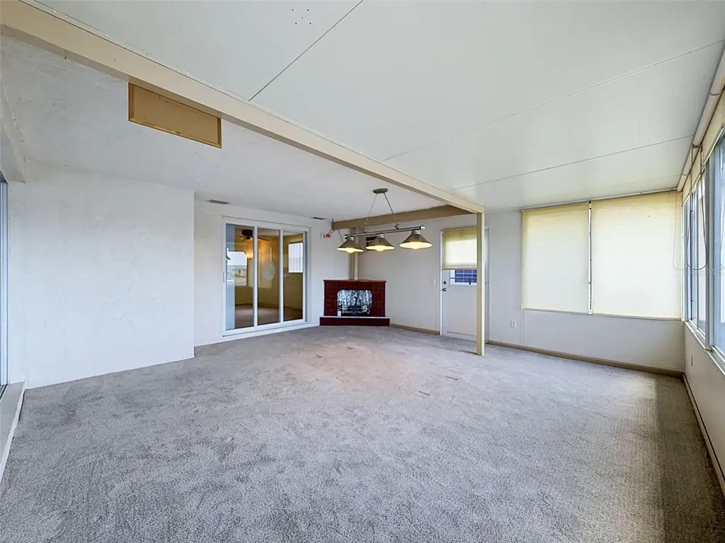12813 3rd Isle Hudson FL 34667