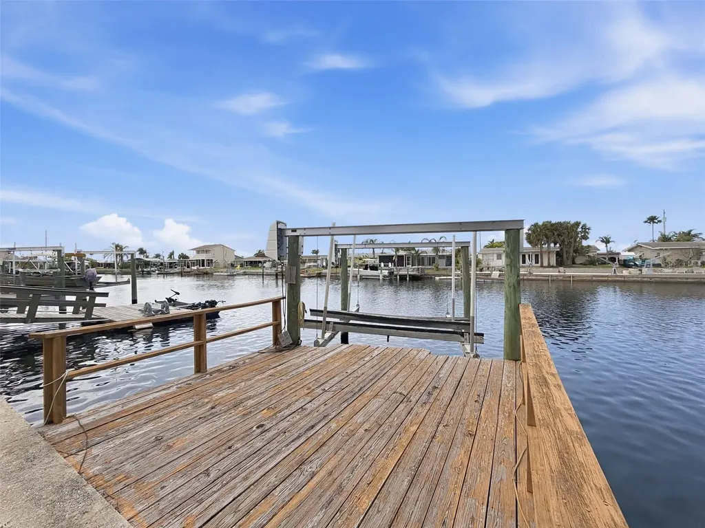 12813 3rd Isle Hudson FL 34667