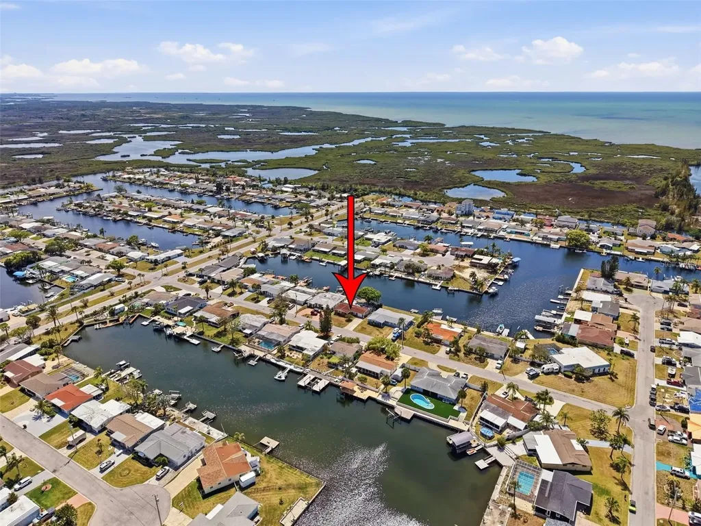 12813 3rd Isle Hudson FL 34667