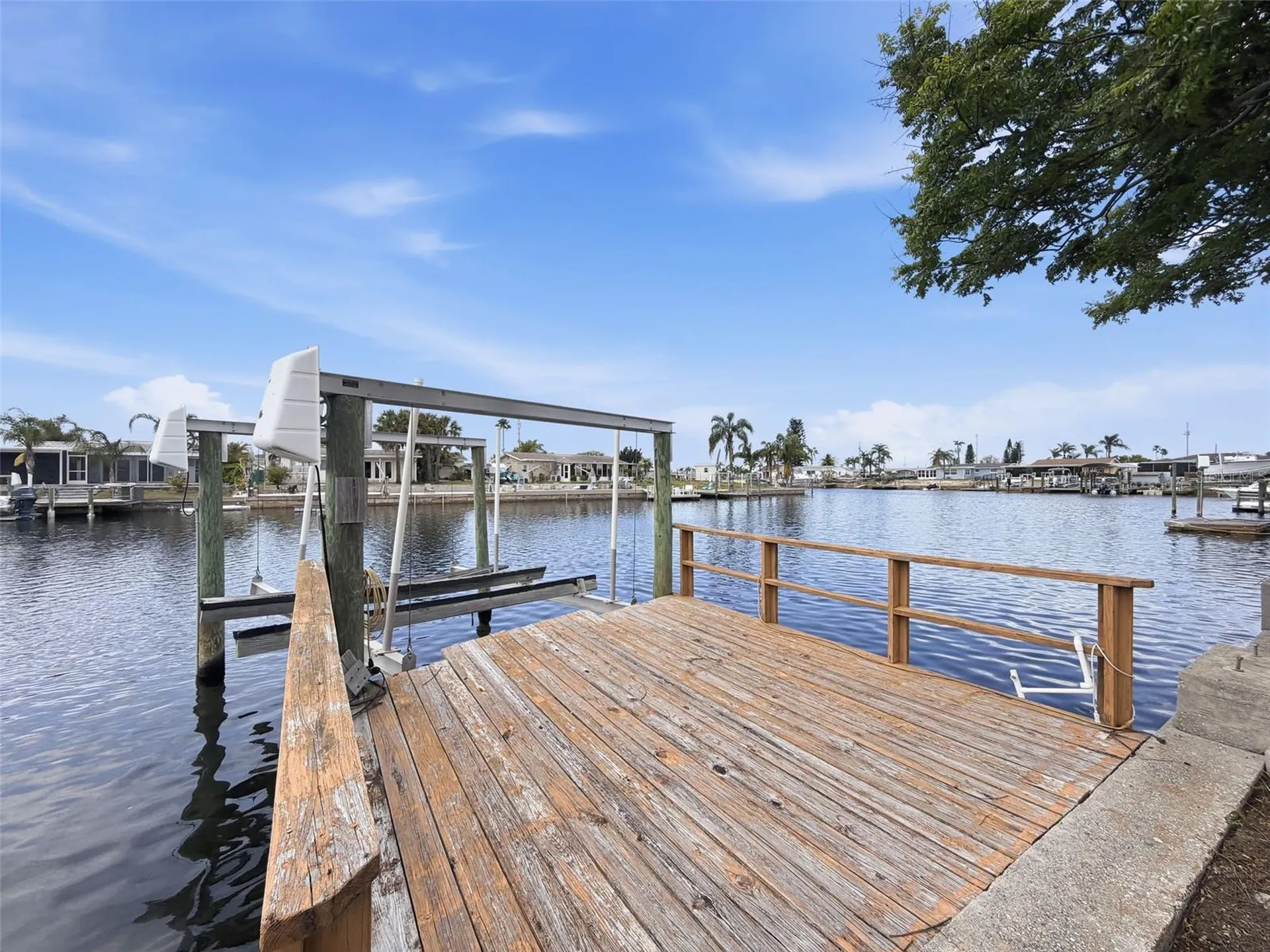 12813 3rd Isle Hudson FL 34667