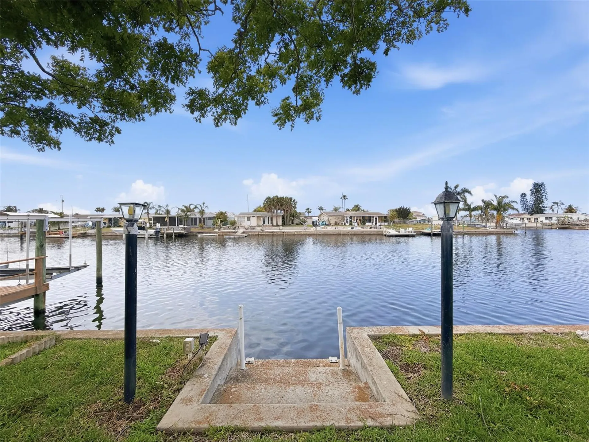12813 3rd Isle Hudson FL 34667