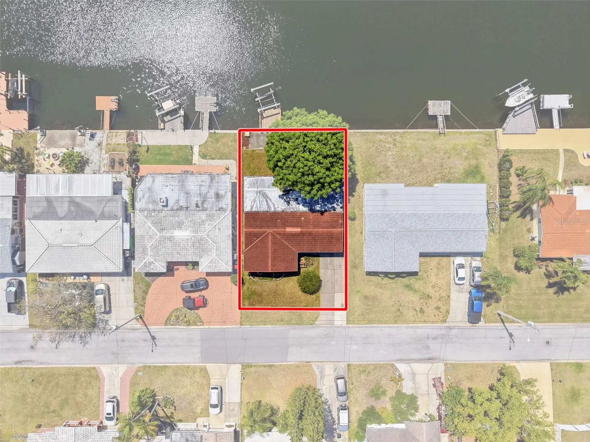12813 3rd Isle Hudson FL 34667