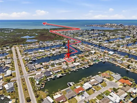 12813 3rd Isle Hudson FL 34667