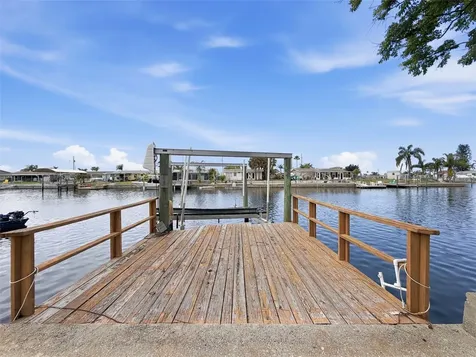 12813 3rd Isle Hudson FL 34667