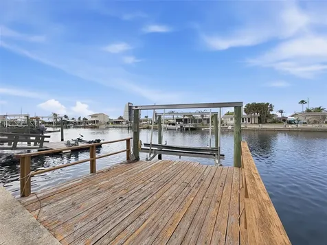 12813 3rd Isle Hudson FL 34667