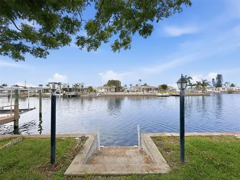 12813 3rd Isle Hudson FL 34667