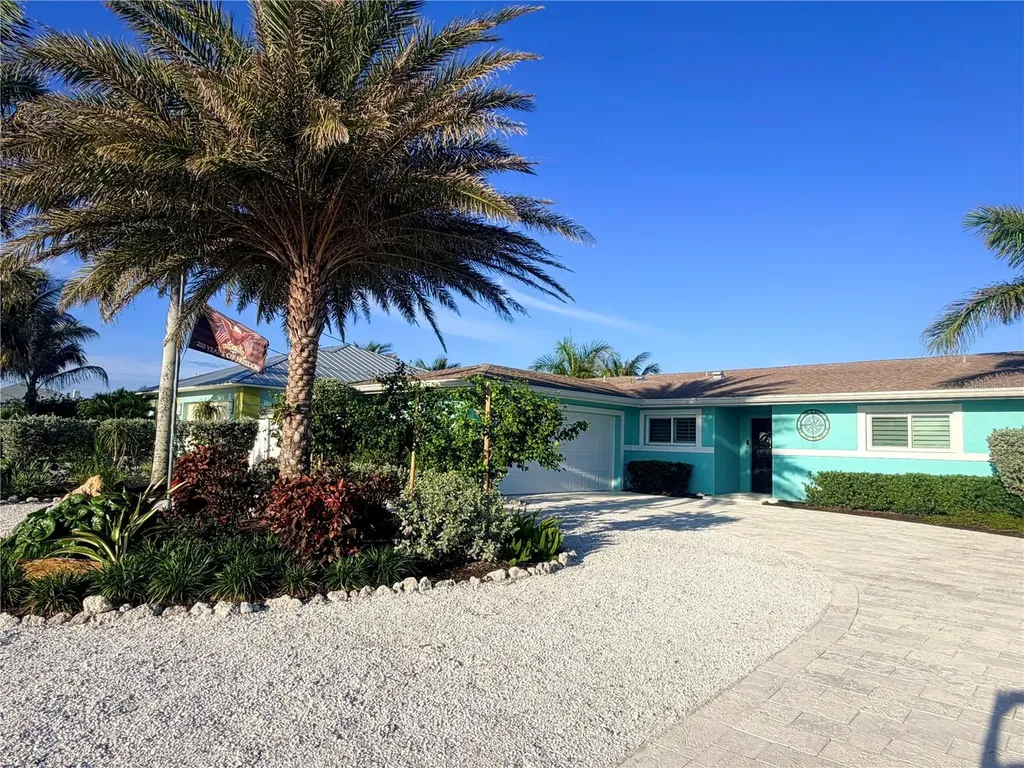 3708 Royal Palm Drive Bradenton FL 34210
