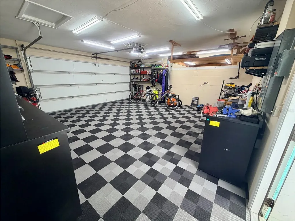 3708 Royal Palm Drive Bradenton FL 34210