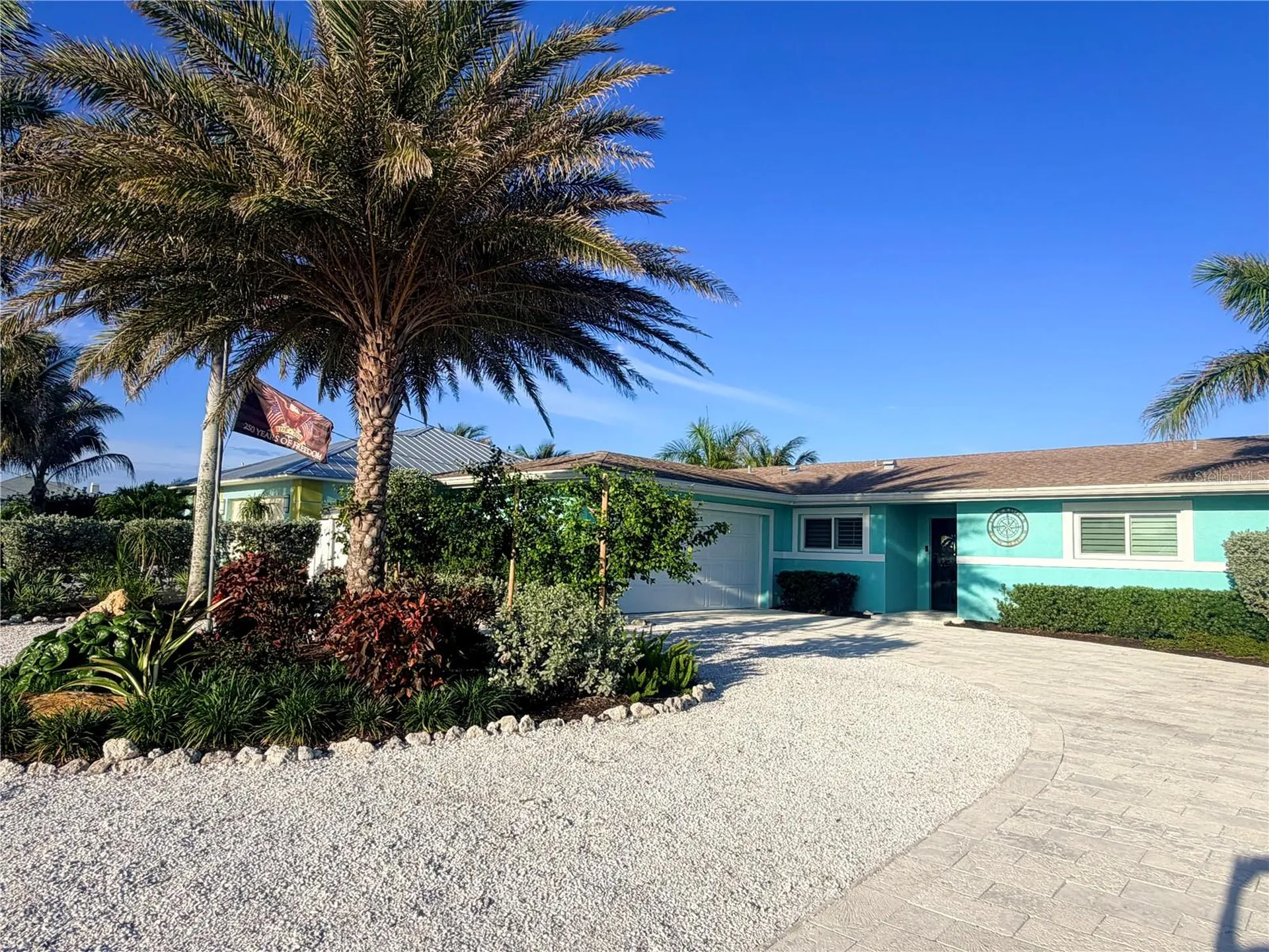 3708 Royal Palm Drive Bradenton FL 34210