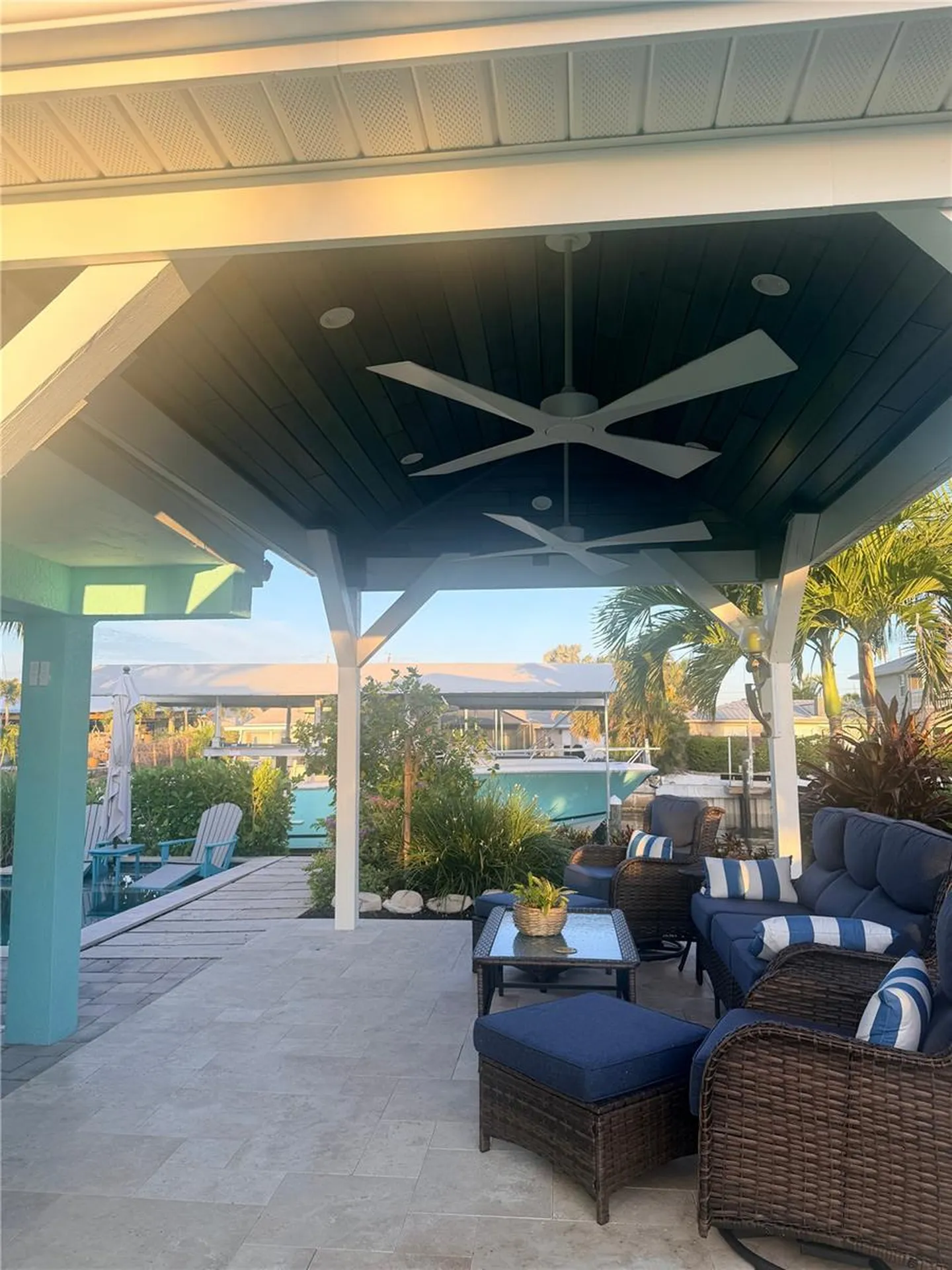 3708 Royal Palm Drive Bradenton FL 34210