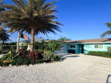 3708 Royal Palm Drive Bradenton FL 34210