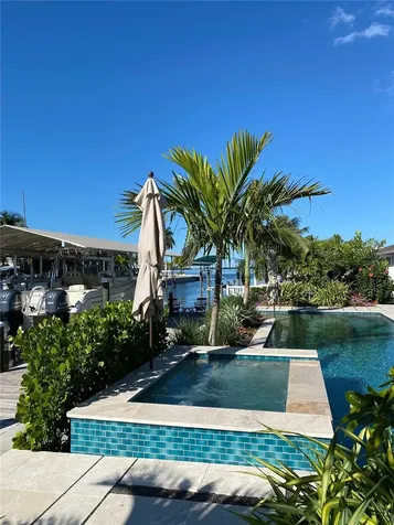 3708 Royal Palm Drive Bradenton FL 34210