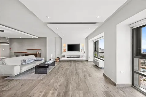 103 Ave. De Diego San Juan PR 00911