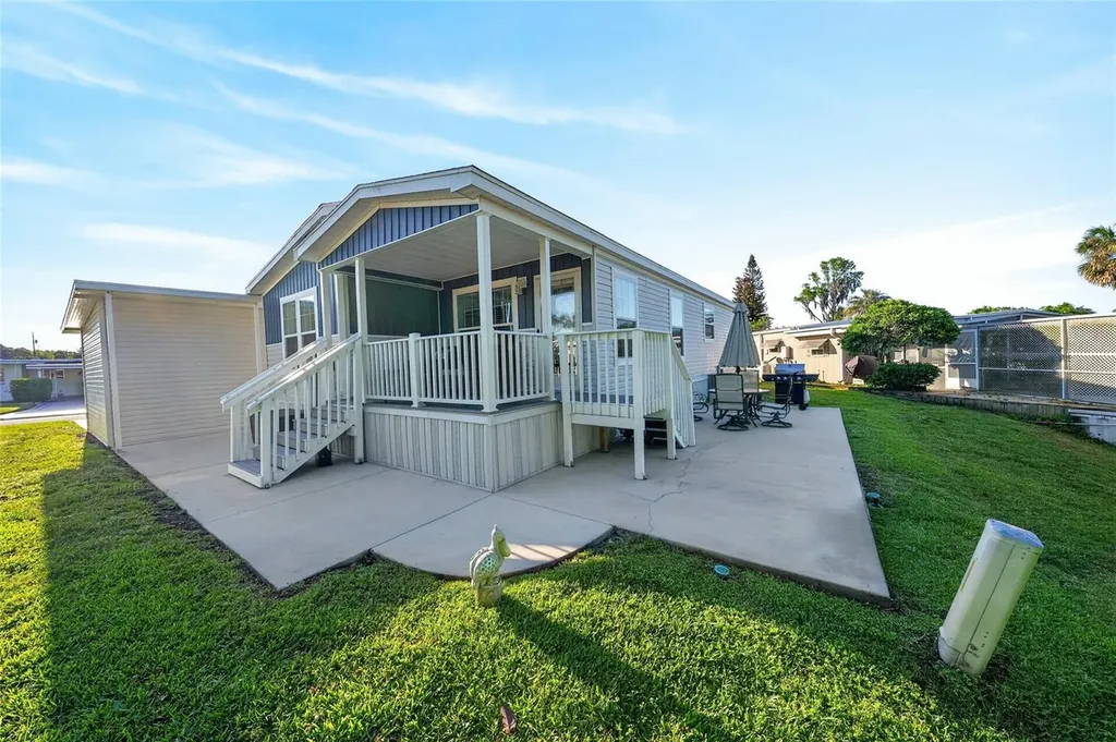 31609 Terrace Drive Tavares FL 32778