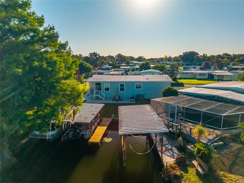 31609 Terrace Drive Tavares FL 32778