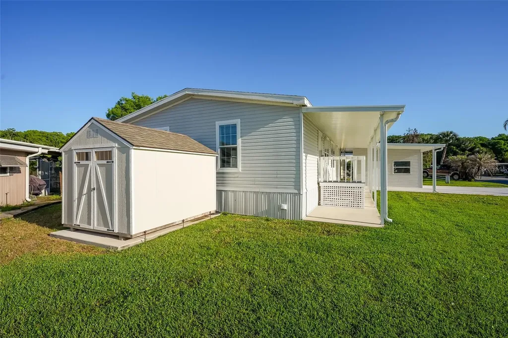 31609 Terrace Drive Tavares FL 32778