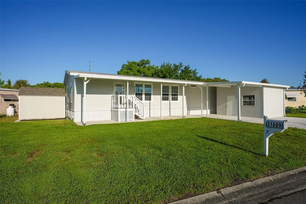 31609 Terrace Drive Tavares FL 32778