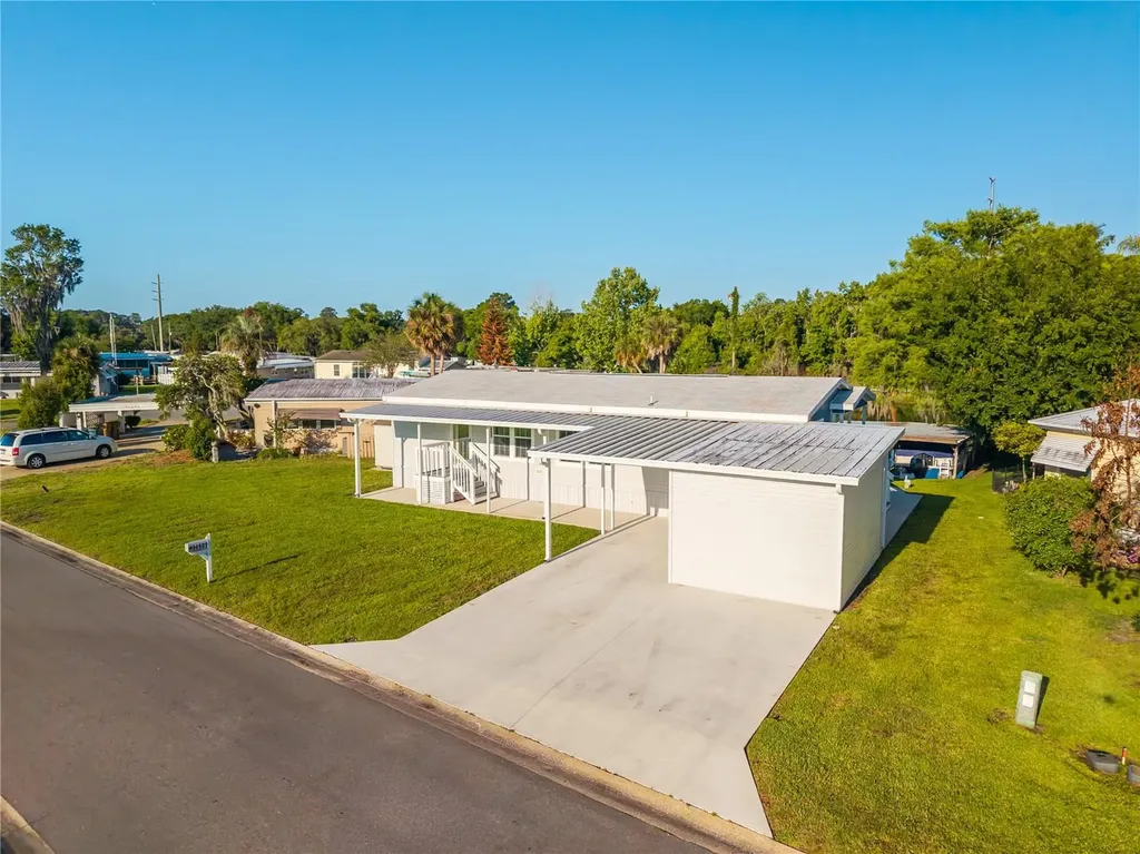 31609 Terrace Drive Tavares FL 32778